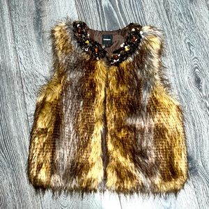 Express faux fur brown vest with sequin neckline. Size small